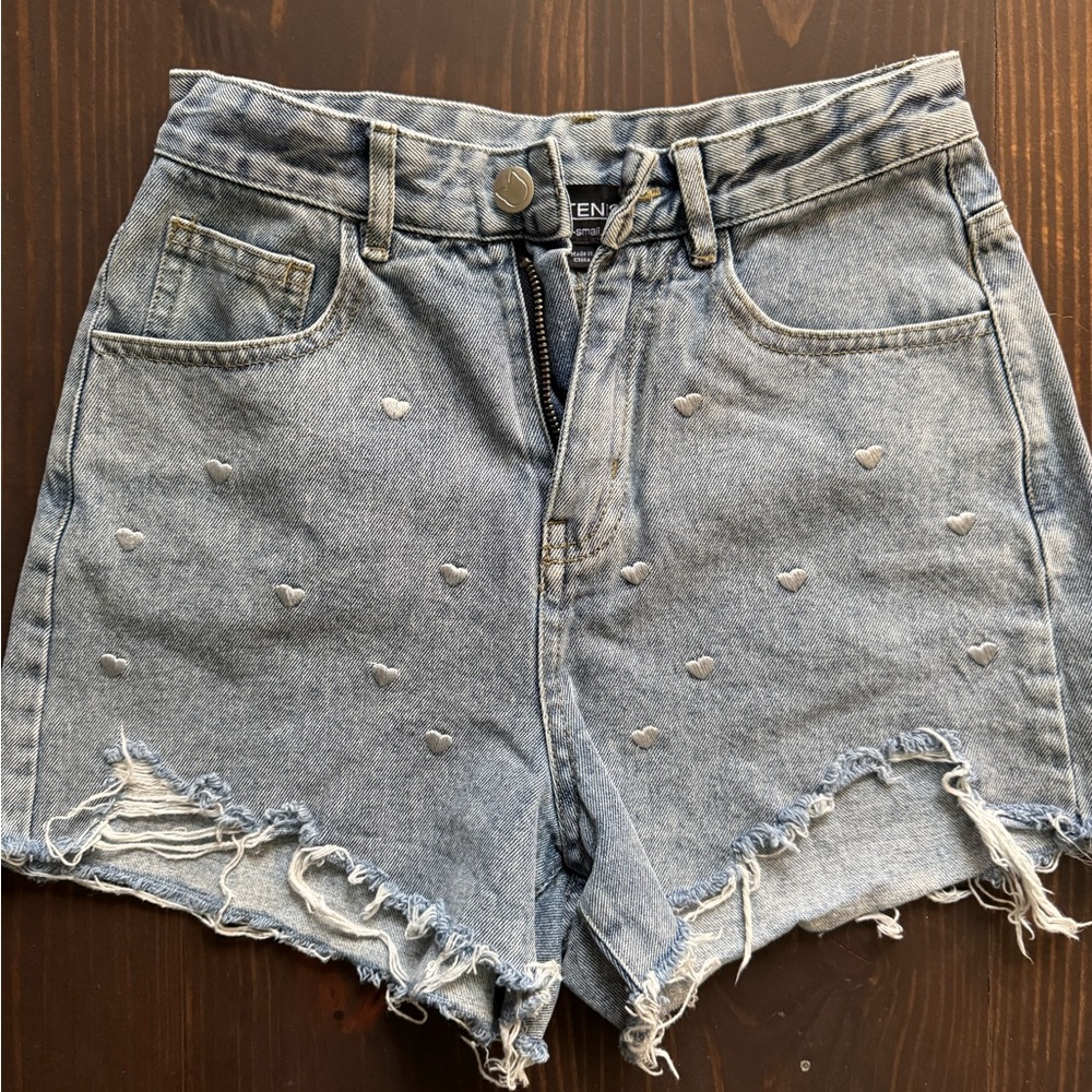 Kittenish Cut Off Jean Shorts w/ embroidered Hearts size XS (24/25) BUNDLE 2/$15